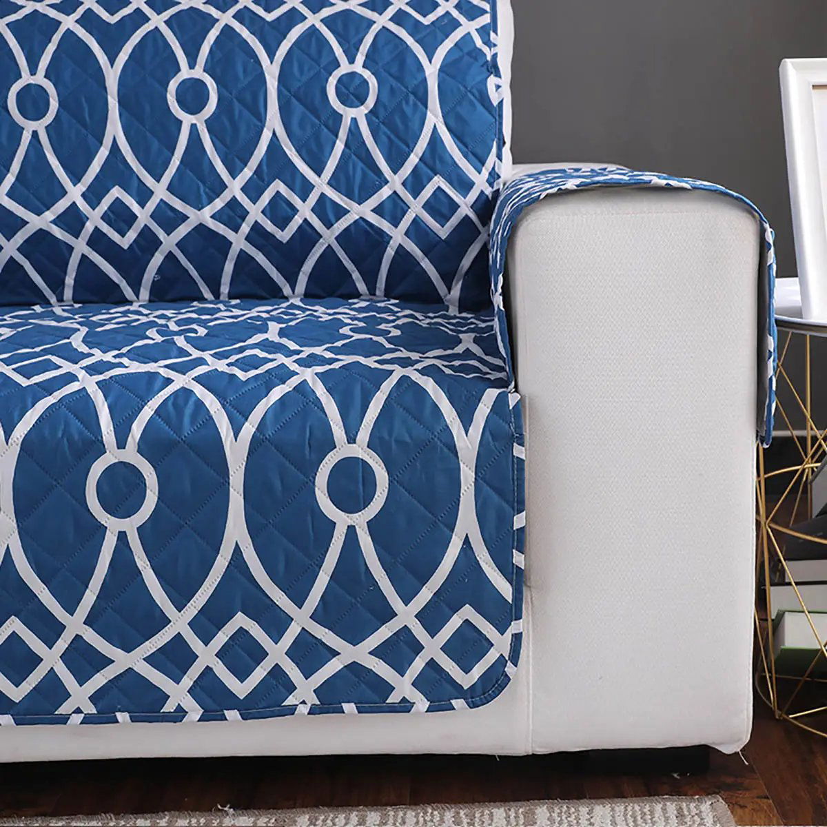 2 Seater Sofa Cover with Elastic Strap (Size B (130 cm), Luck Knot) - Shades of Mom